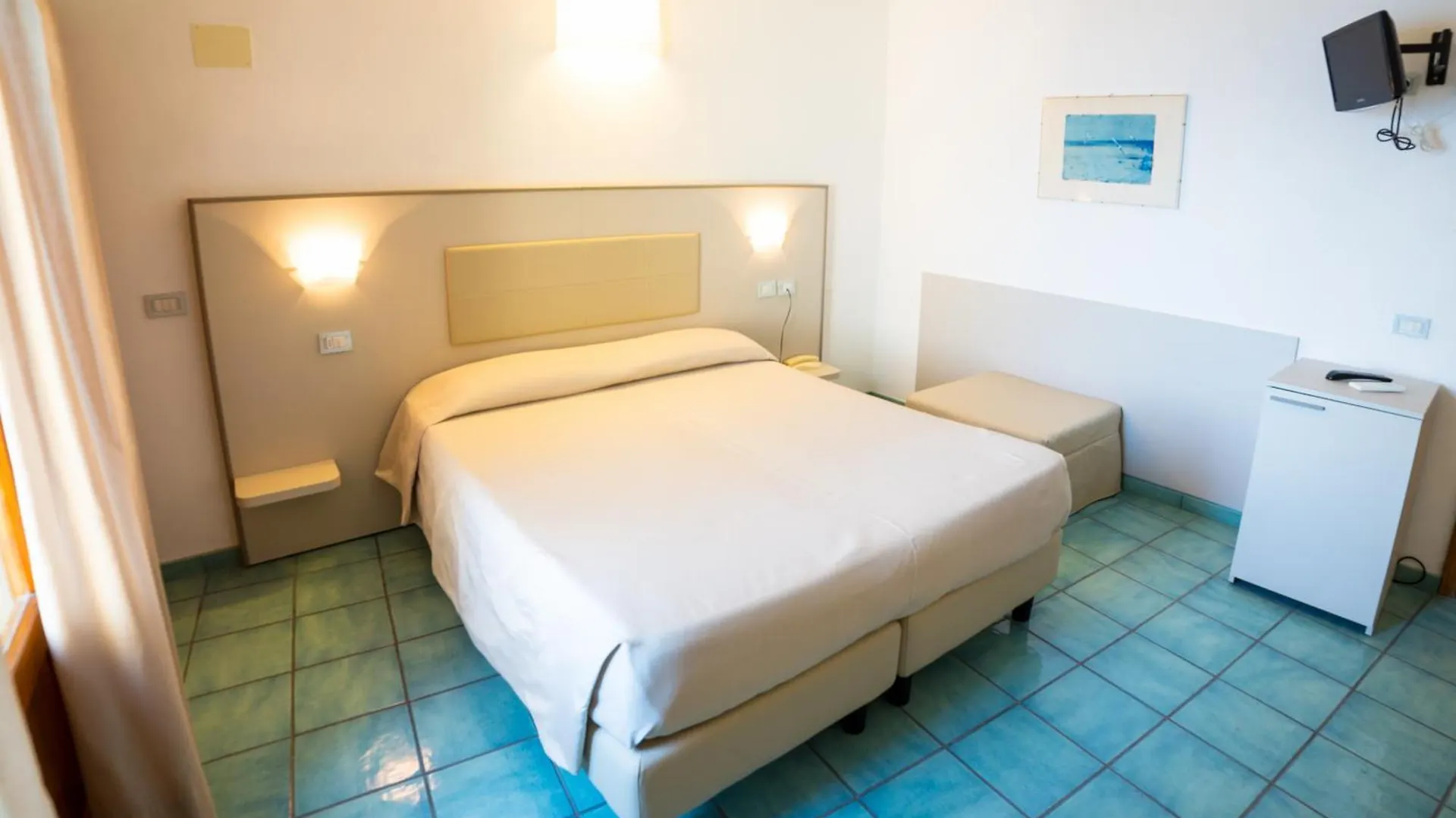 ***  Hotel Saraceno Giglio Porto Italia