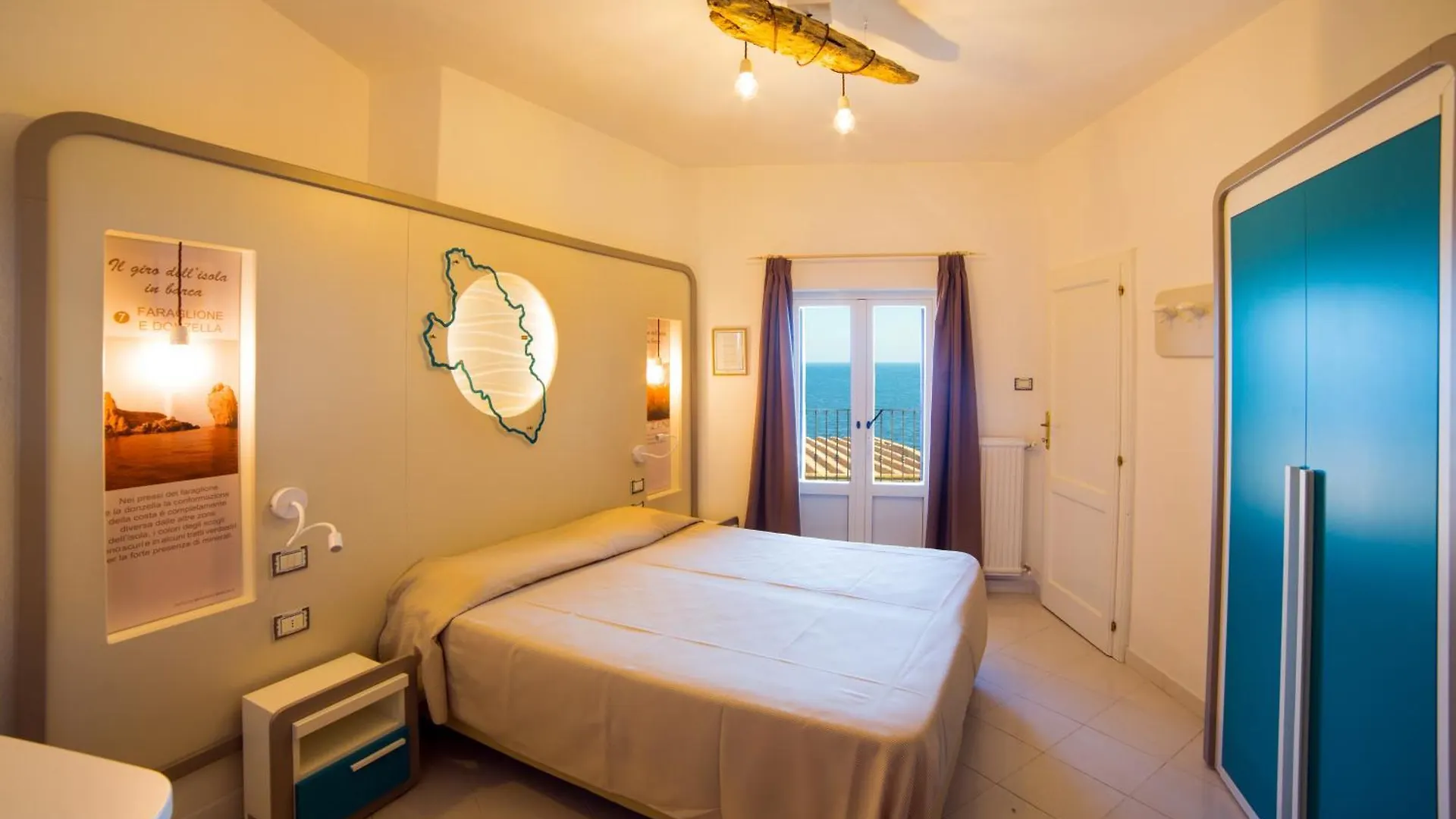 Hotel Saraceno Giglio Porto 3*,  Italy